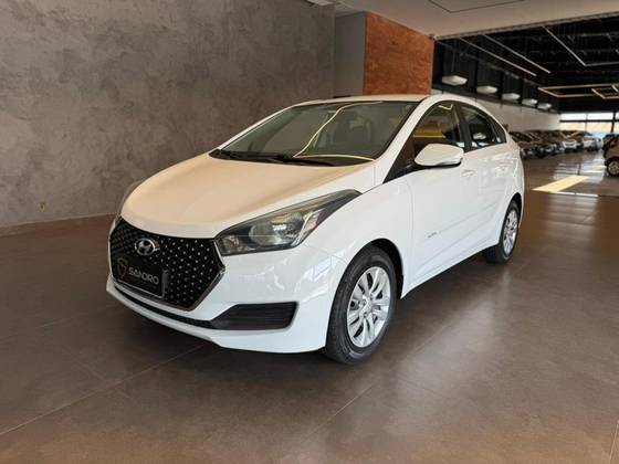 HYUNDAI HB20S 1.0 COMFORT PLUS 12V FLEX 4P MANUAL